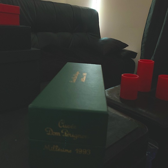 Dom Pérignon 1993 - Picture 2 of 3